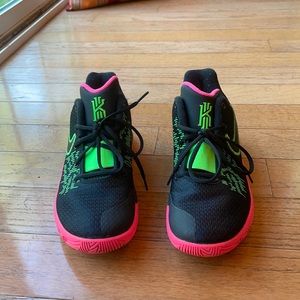 Nike Kyrie Flytrap 2 Men’s Basketball sneakers